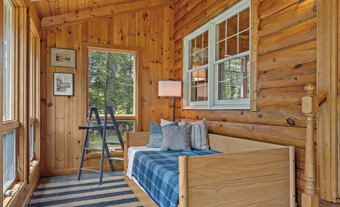 Photo of Bedroom in Lamoine
