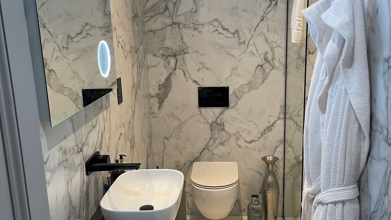 Photo of Bathroom in Haymarket