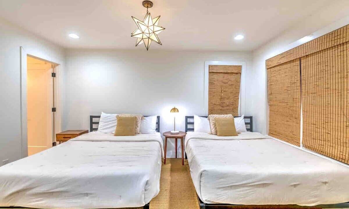 Photo of Bedroom in Hillsboro West End