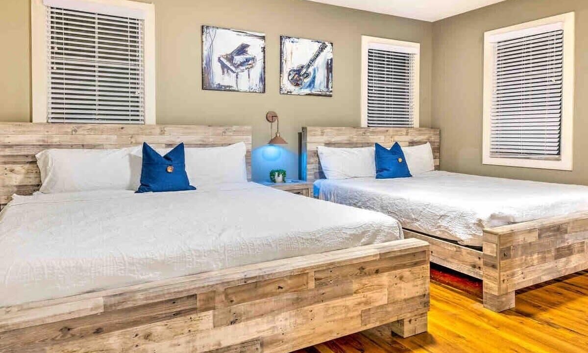 Photo of Bedroom in Hillsboro West End