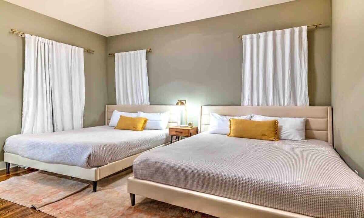 Photo of Bedroom in Hillsboro West End