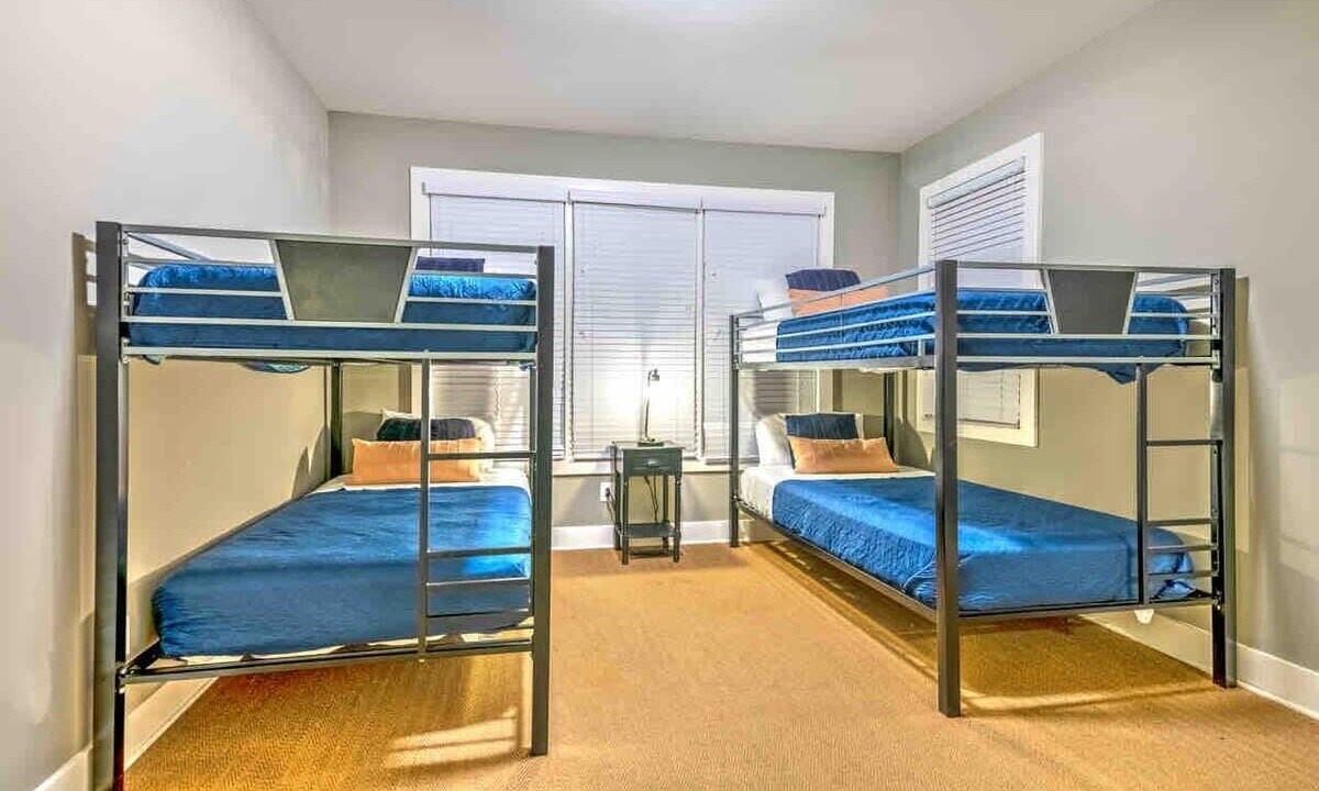 Photo of Bedroom in Hillsboro West End