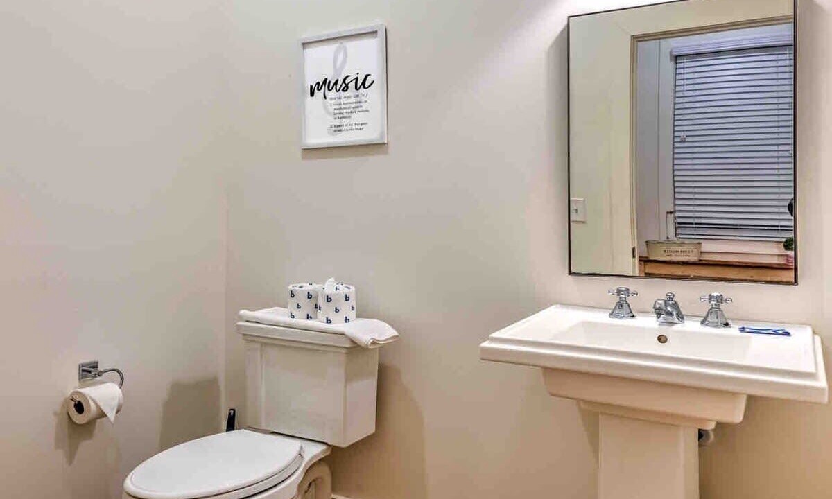 Photo of Bathroom in Hillsboro West End