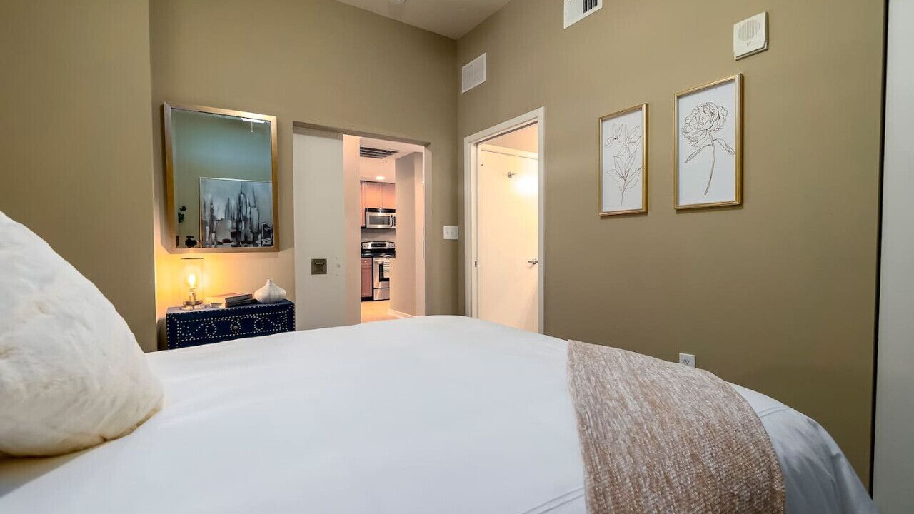 Photo of Bedroom in South Eola