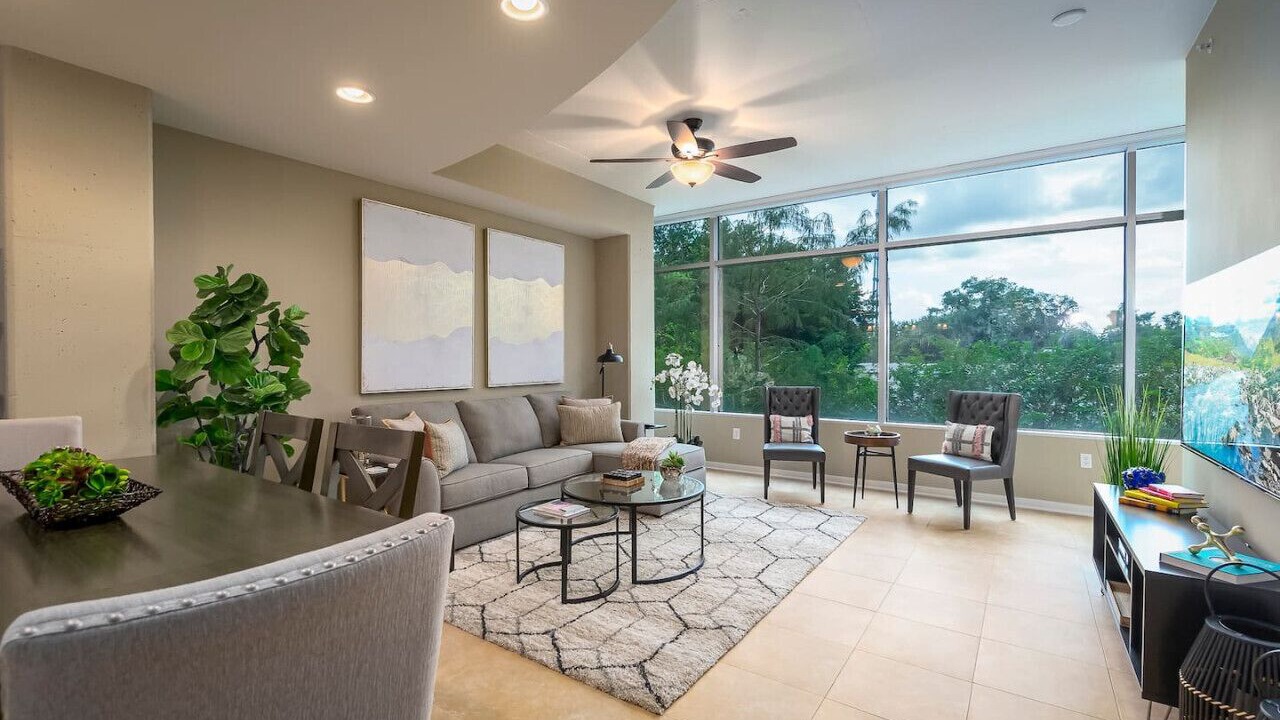 Photo of Livingroom in South Eola