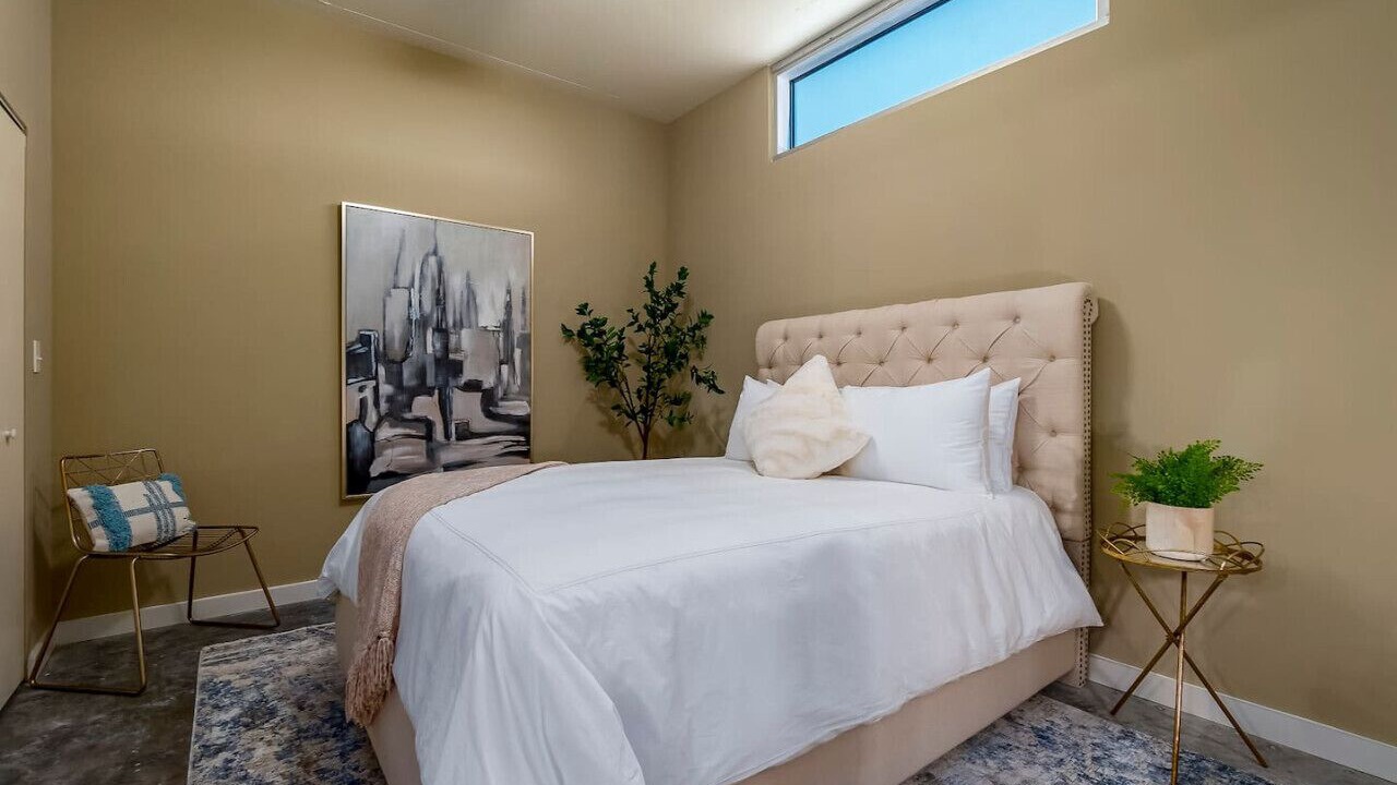 Photo of Bedroom in South Eola