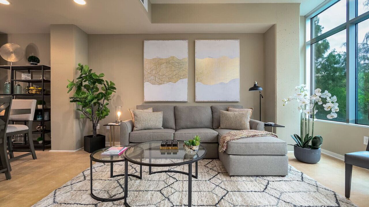 Photo of Livingroom in South Eola