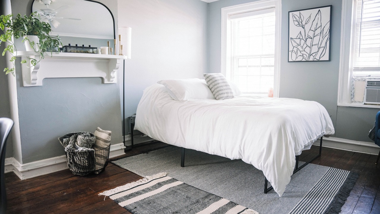 Photo of Bedroom in Leesburg's Old and Historic District