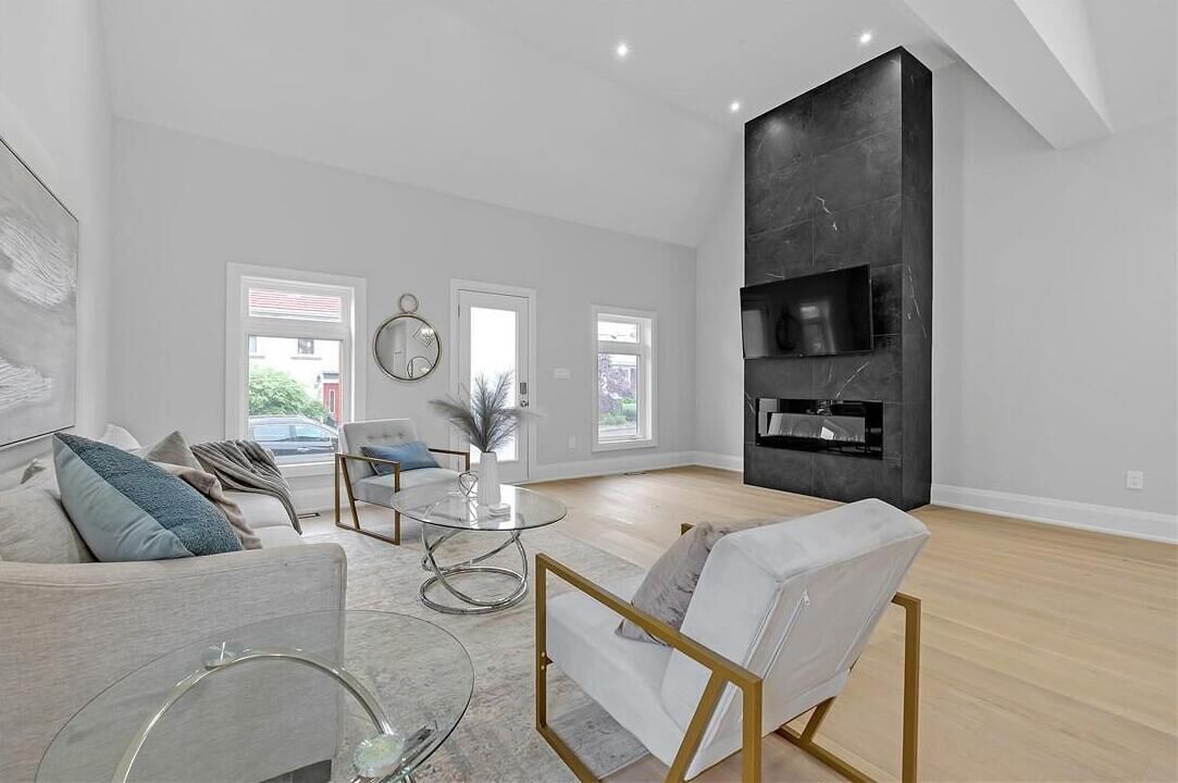 Photo of Livingroom in Strathcona