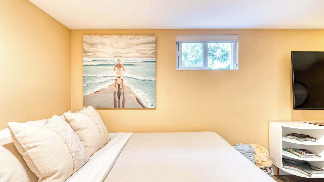 Photo of Bedroom in Goose Hollow