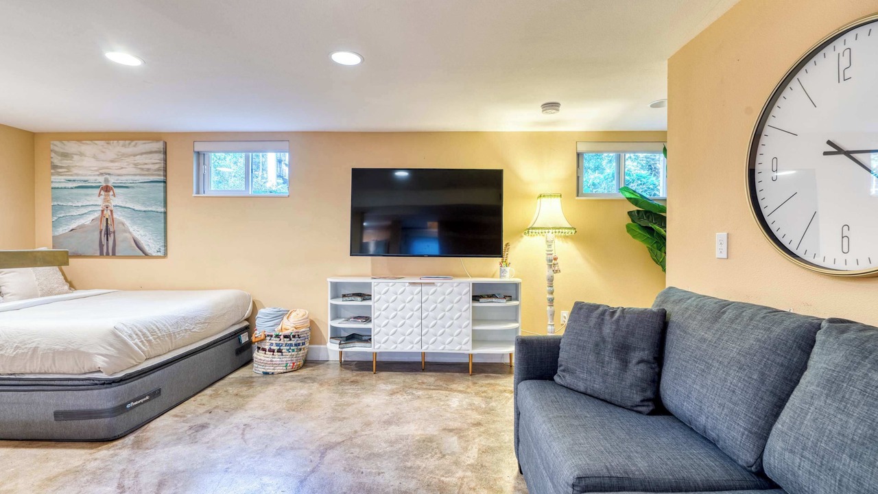 Photo of Bedroom in Goose Hollow