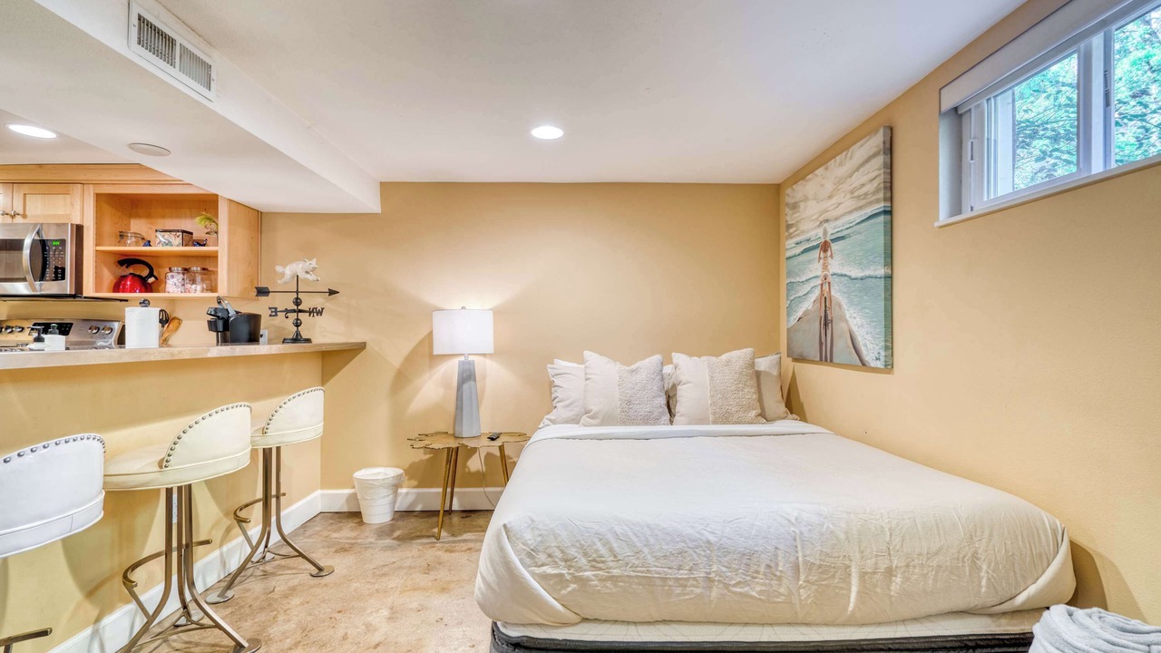 Photo of Bedroom in Goose Hollow