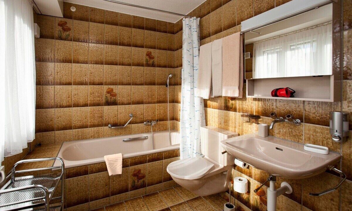 Photo of Bathroom in Daellikon