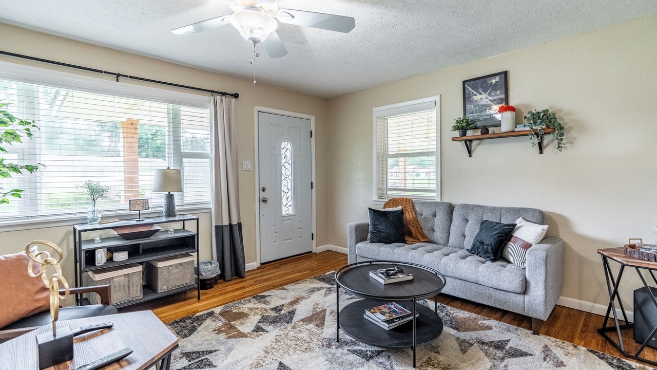 Photo of Livingroom in Sherwood