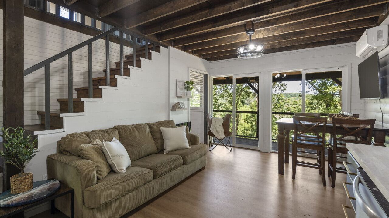 Photo of Livingroom in Tecumseh