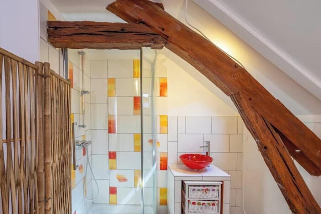 Photo of Bathroom in Saulx-Marchais