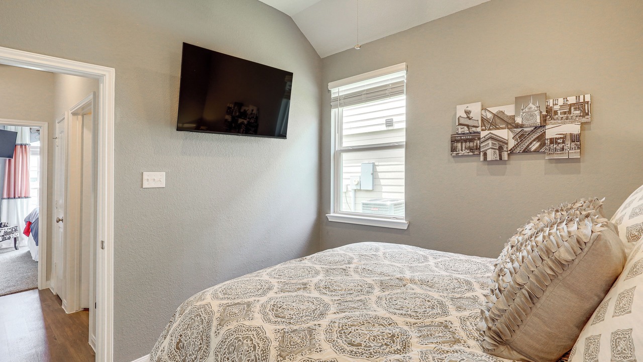 Photo of Bedroom in College Station
