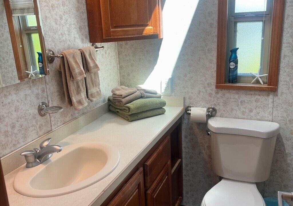 Photo of Bathroom in Gold Beach