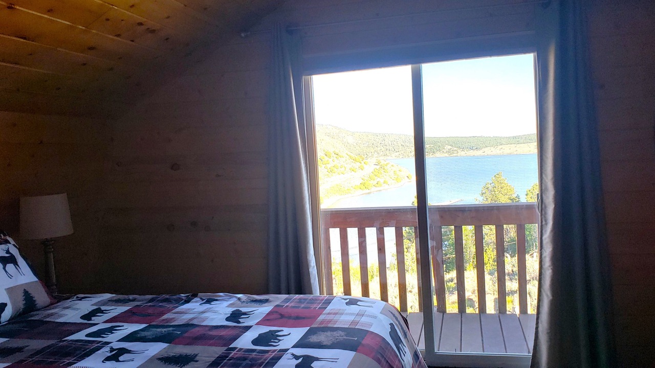 Photo of Bedroom in Mammoth Creek