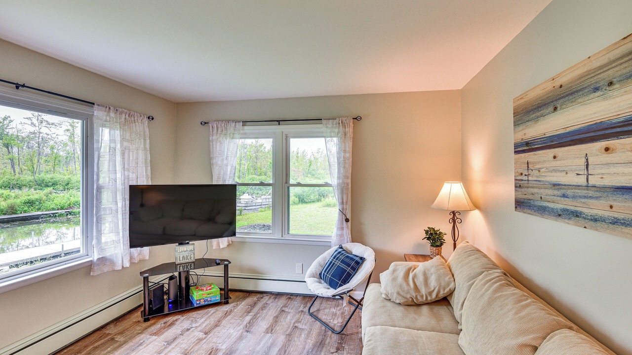 Photo of Livingroom in Reading
