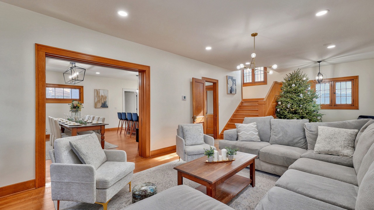 Photo of Livingroom in College Hill