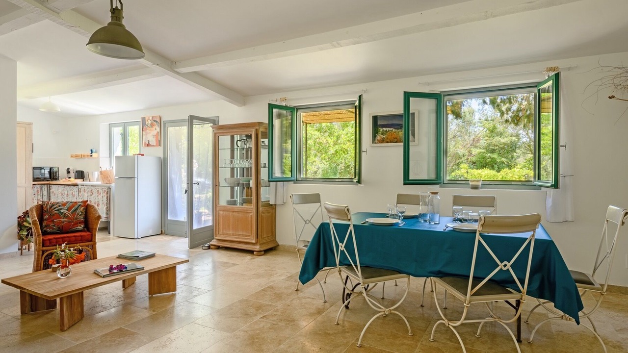 Photo of Others in Mouries