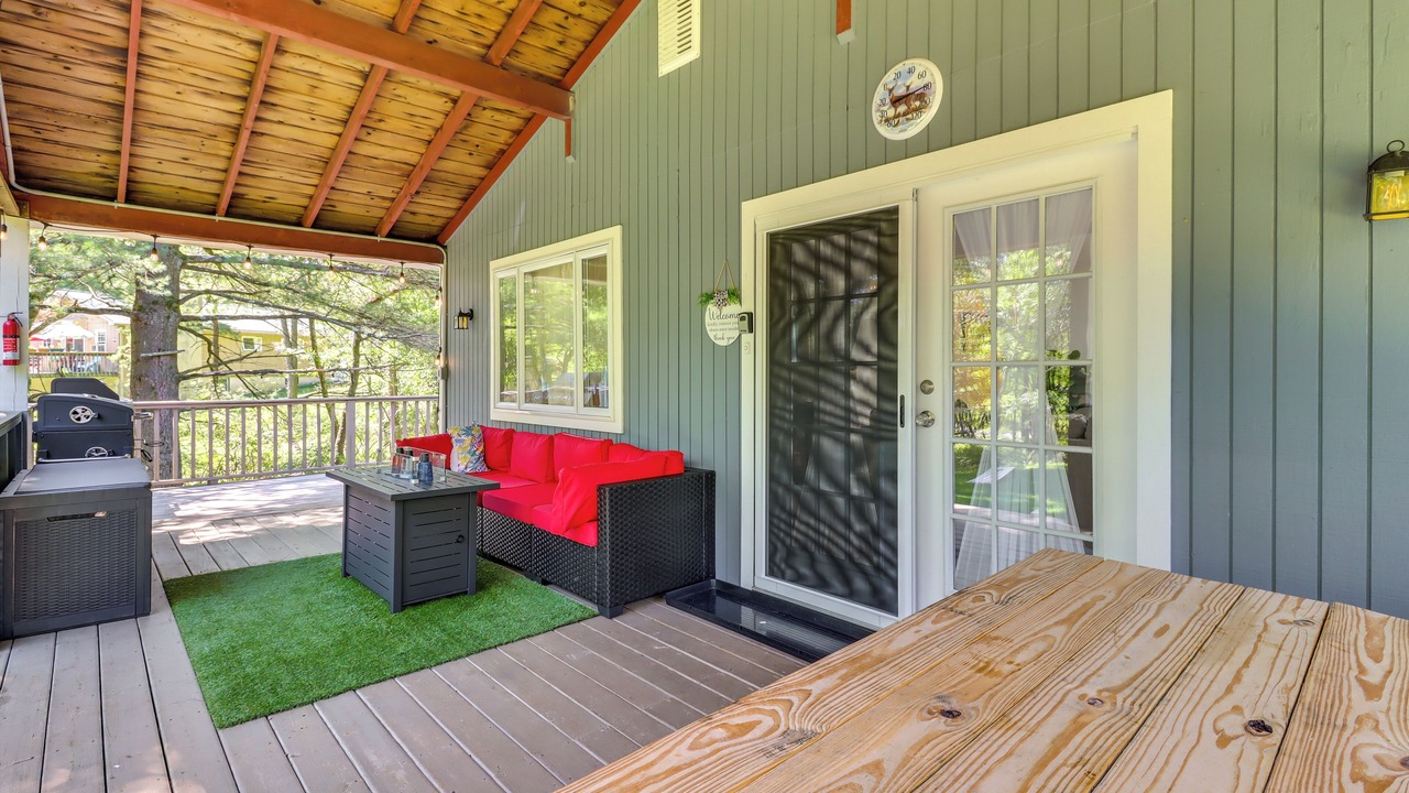 Photo of Patio Balcony in Long Pond