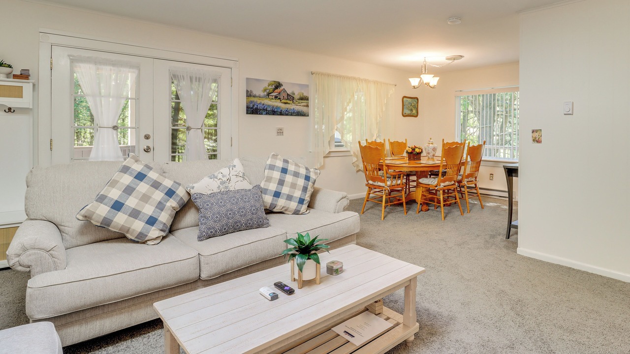 Photo of Livingroom in Long Pond