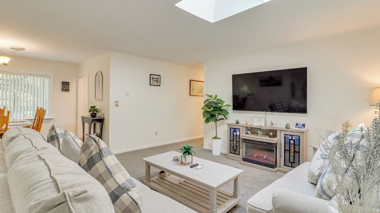 Photo of Livingroom in Long Pond