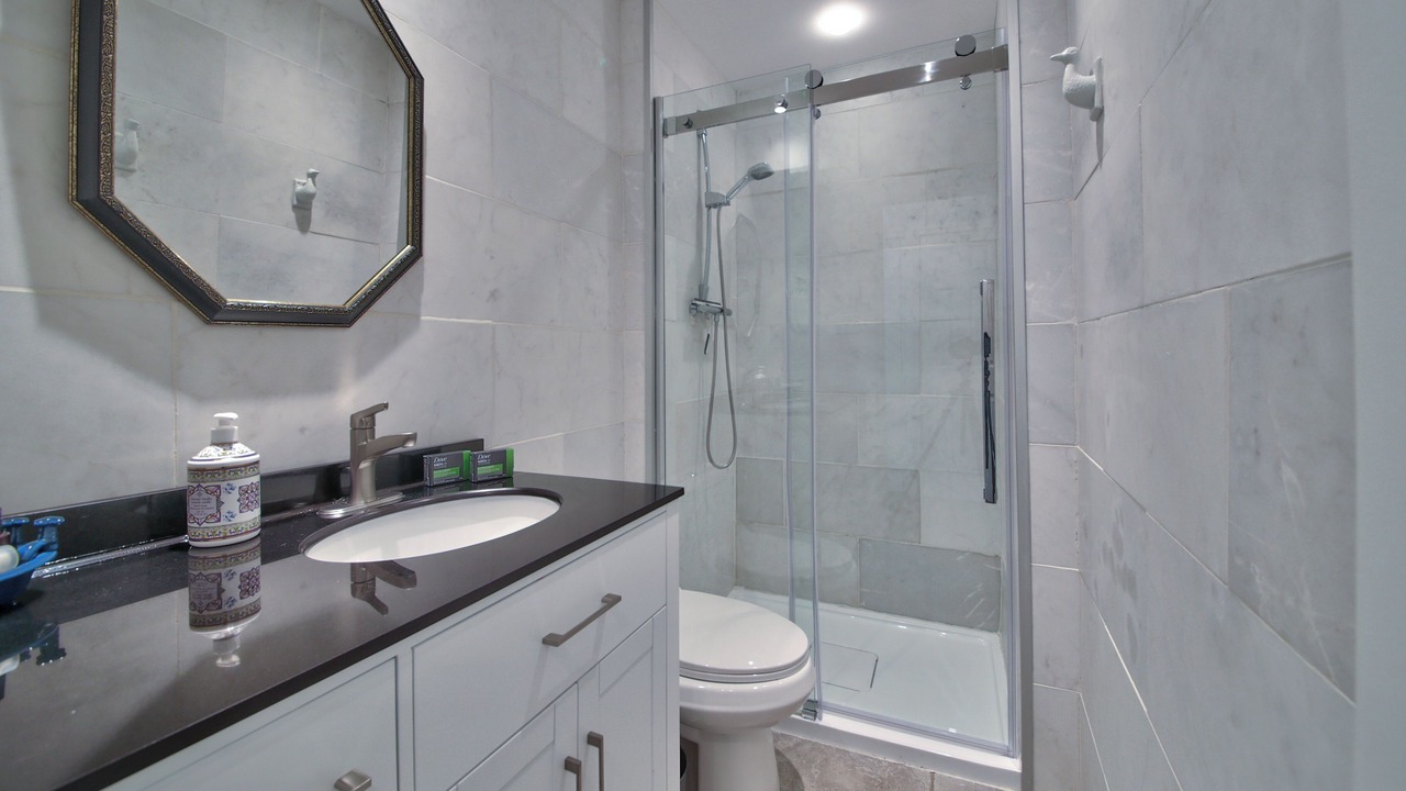 Photo of Bathroom in Dorval