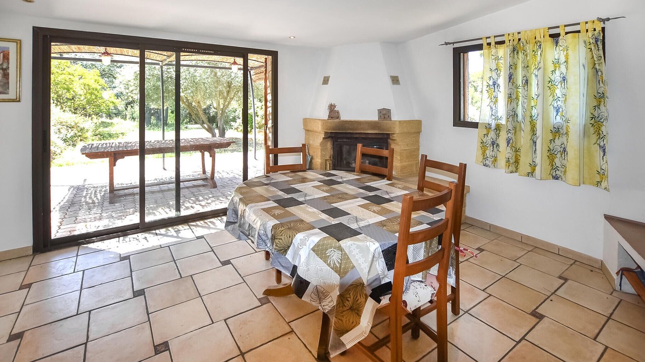 Photo of Bedroom in Uchaux