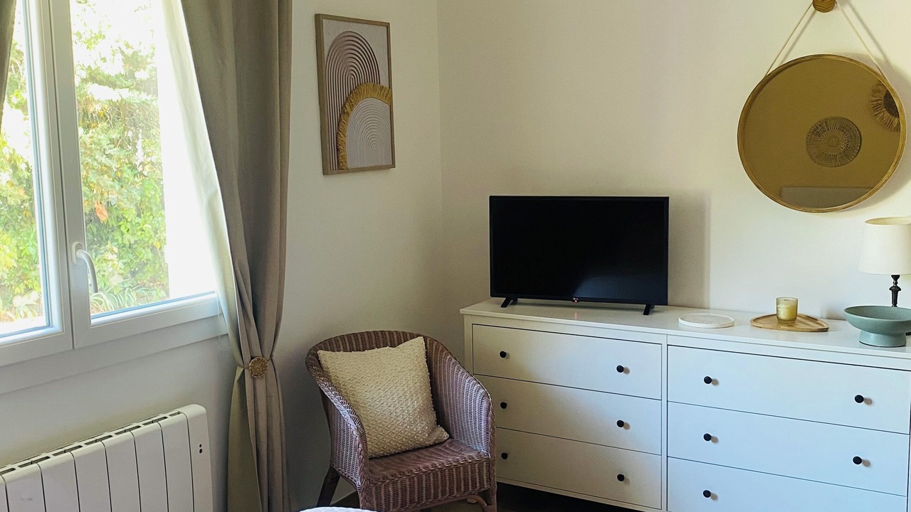Photo of Bedroom in Saint-Vincent-de-Barbeyrargues