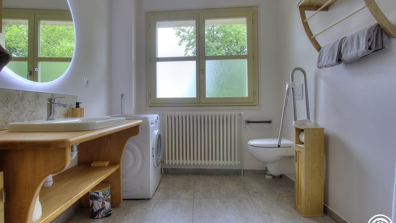 Photo of Bathroom in Amberieu-en-Bugey