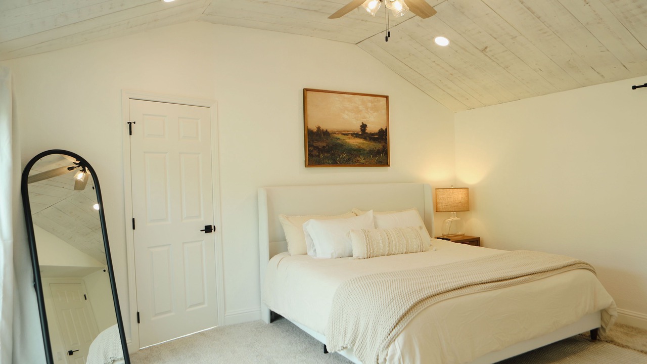 Photo of Bedroom in Jayhawk