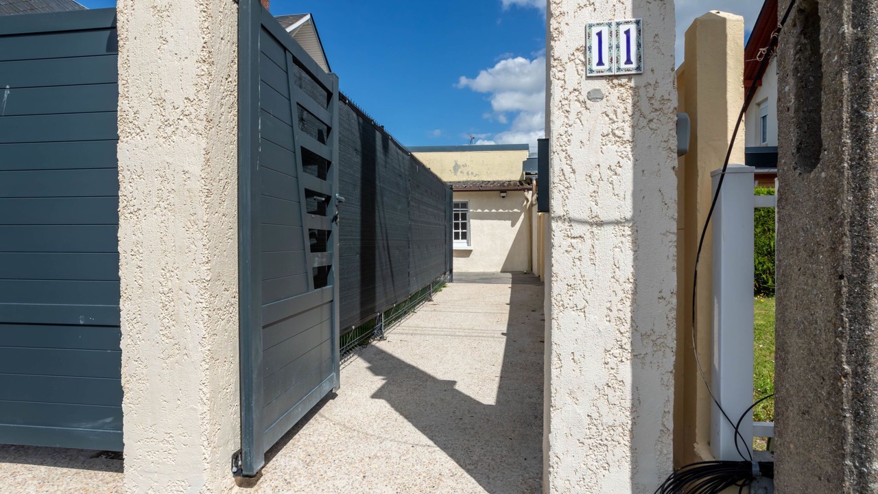 Photo of Others in Les Cites