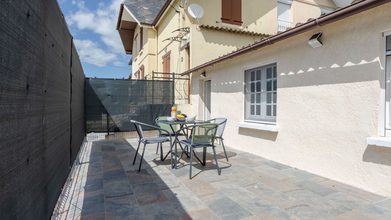 Photo of Others in Les Cites