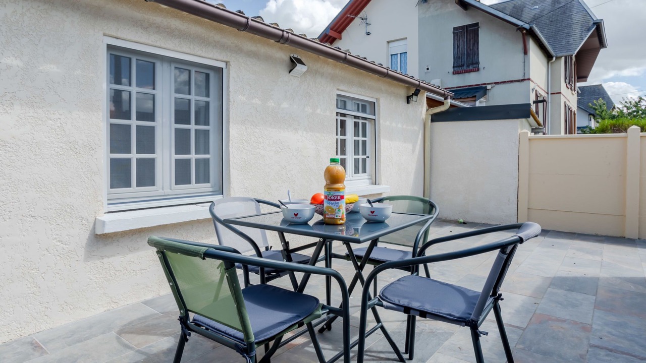 Photo of Others in Les Cites