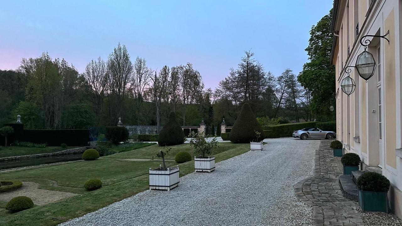 Photo of Outdoor in Milon-la-Chapelle