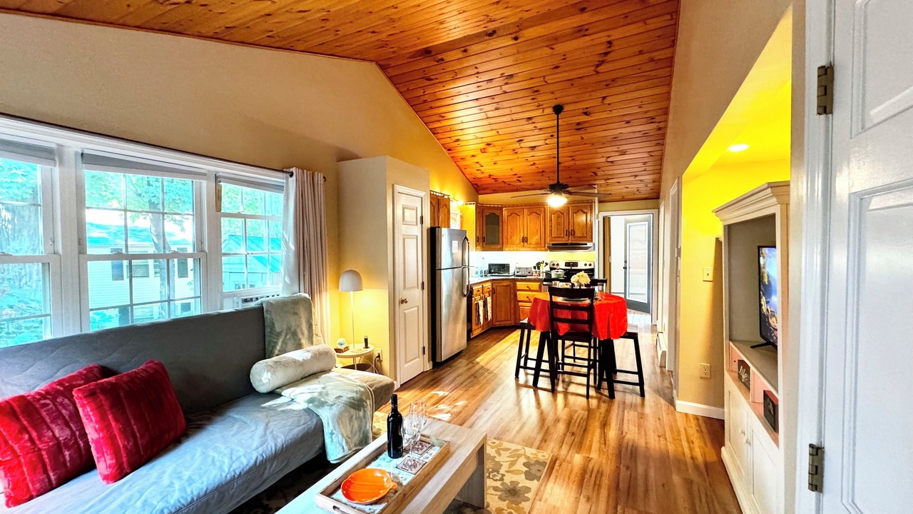 Photo of Livingroom in Fitchburg