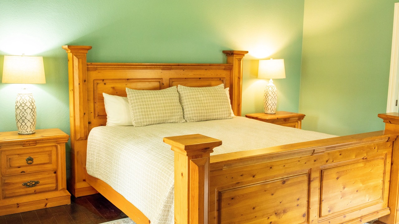 Photo of Bedroom in Karnack