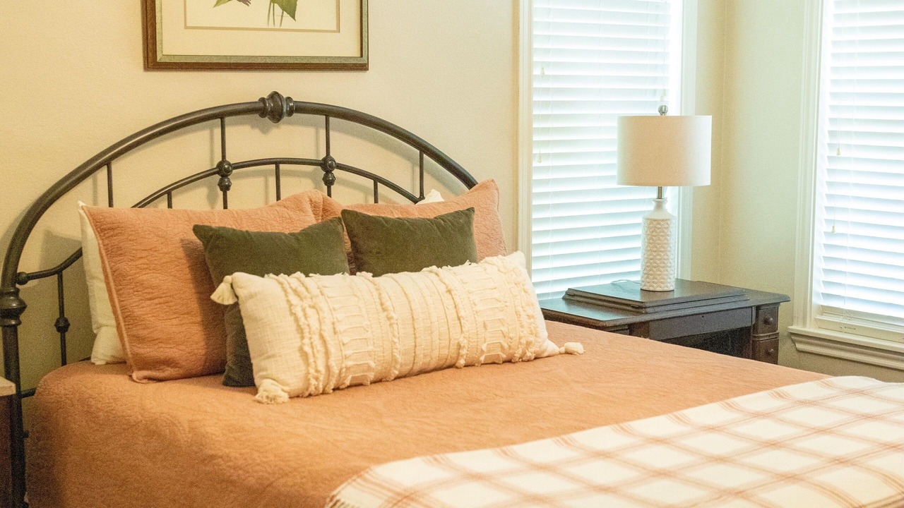 Photo of Bedroom in Karnack