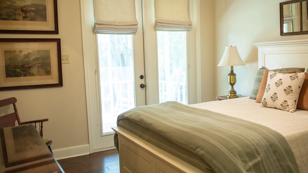 Photo of Bedroom in Karnack
