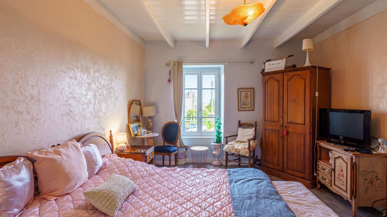 Photo of Others in Primelin