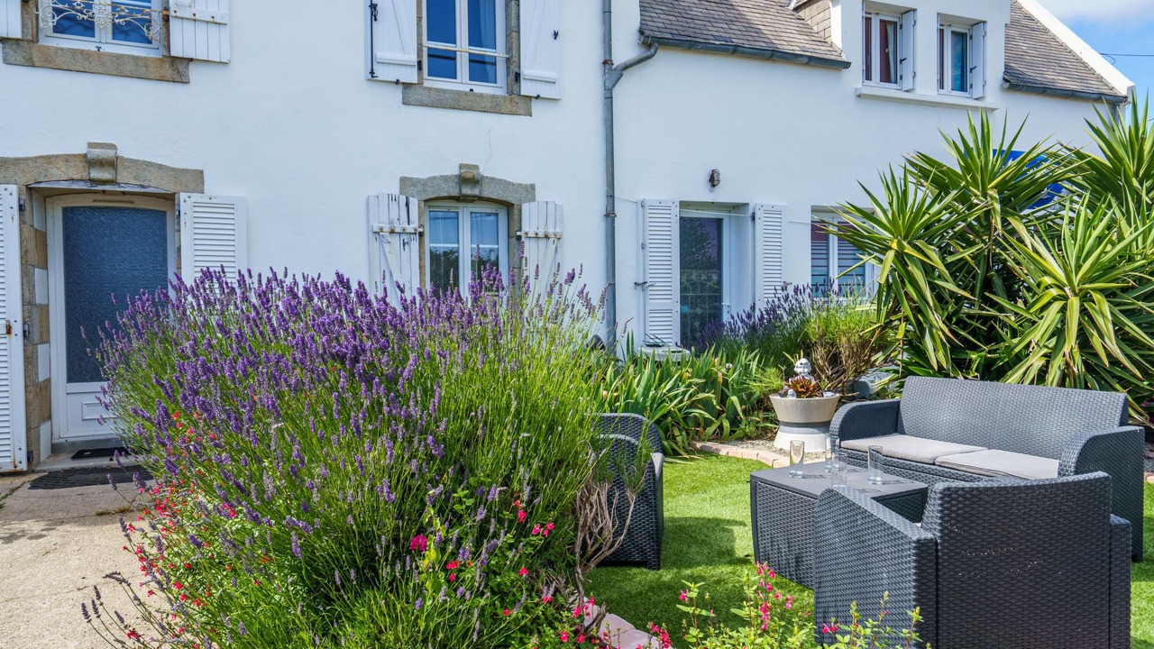 Photo of Others in Primelin