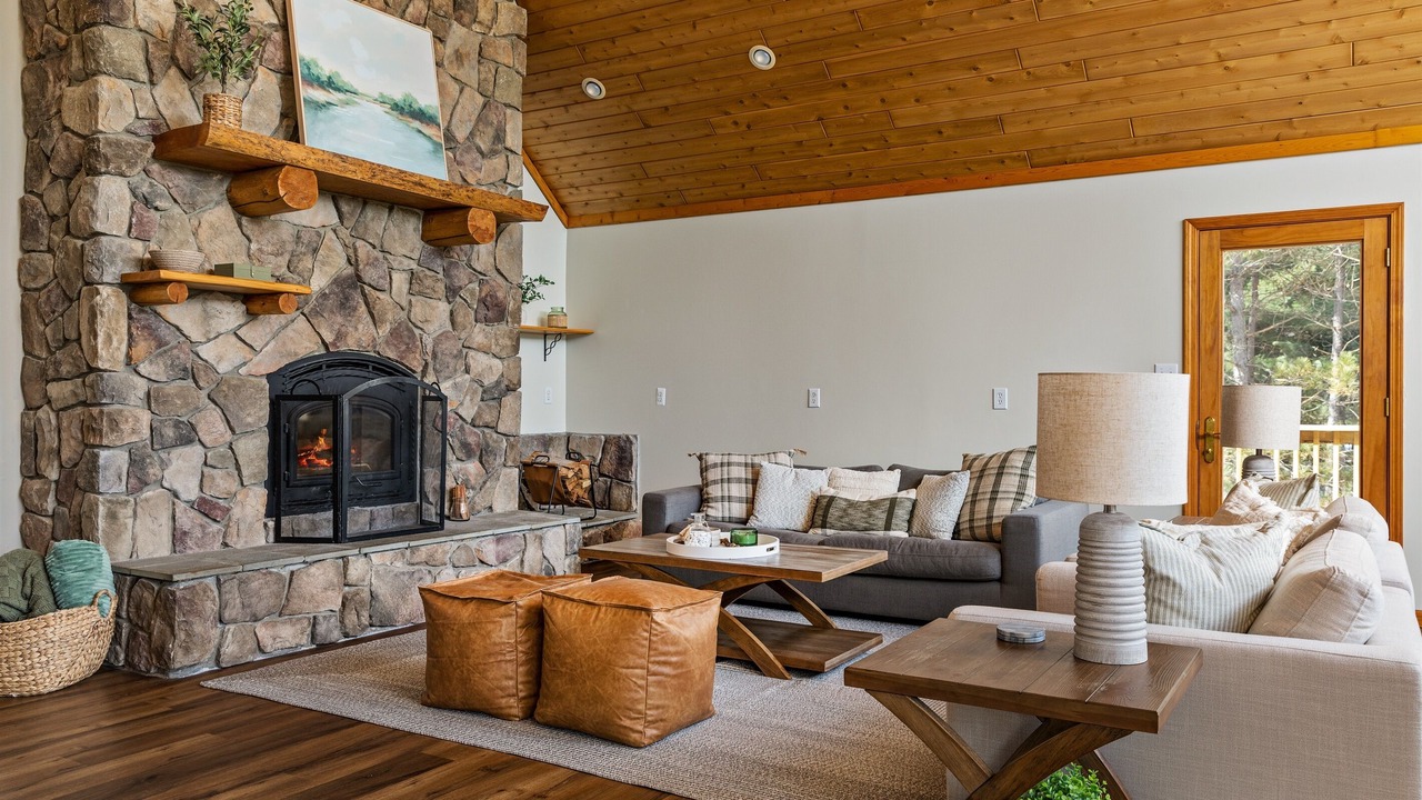 Photo of Livingroom in Boyne City