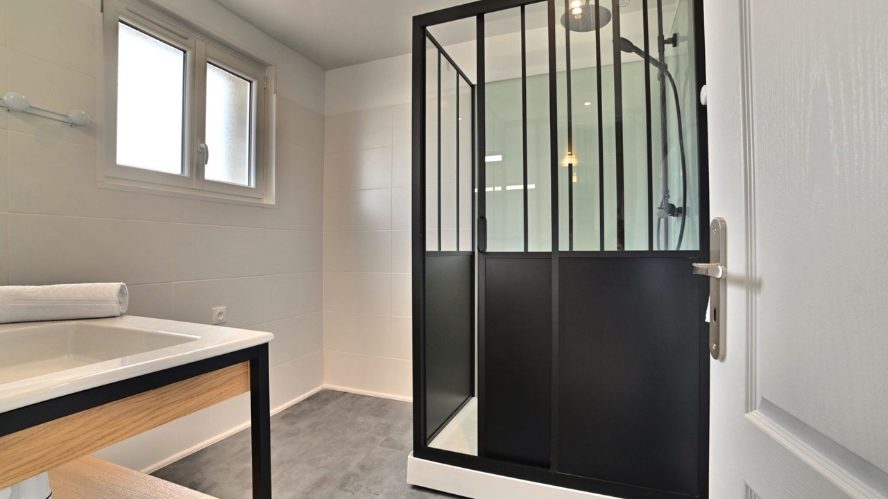 Photo of Bathroom in Le Chateau-d'Oleron