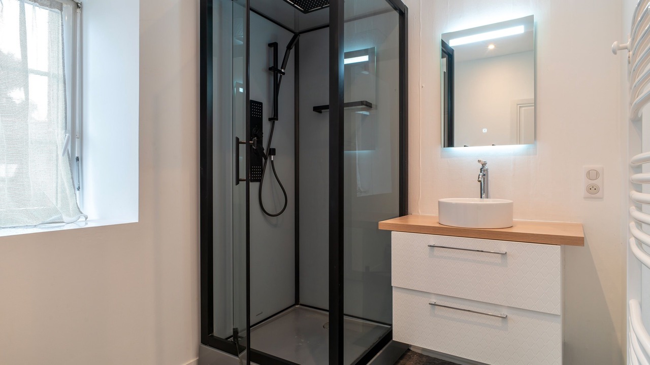 Photo of Bathroom in Plomodiern