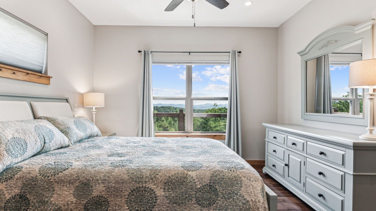 Photo of Bedroom in Blairsville
