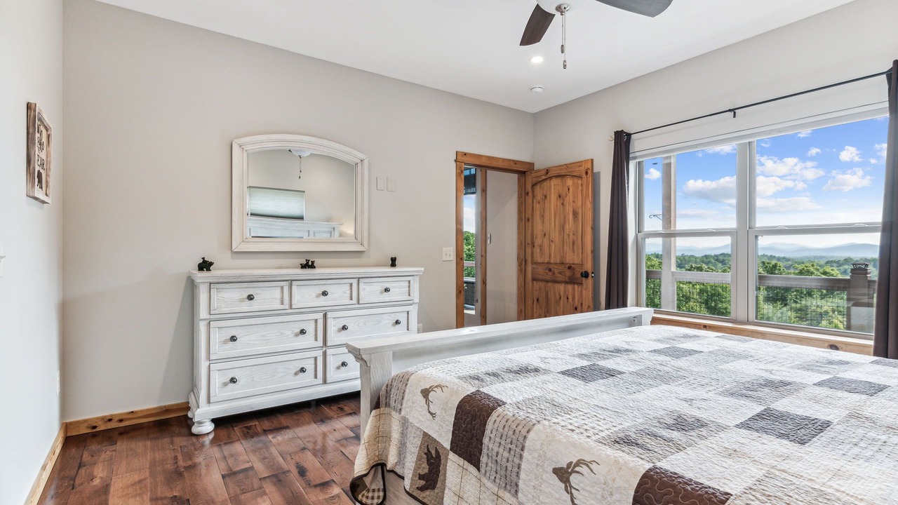 Photo of Bedroom in Blairsville
