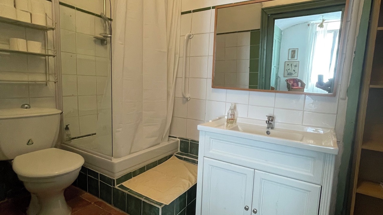 Photo of Bathroom in Saint-Hippolyte-du-Fort